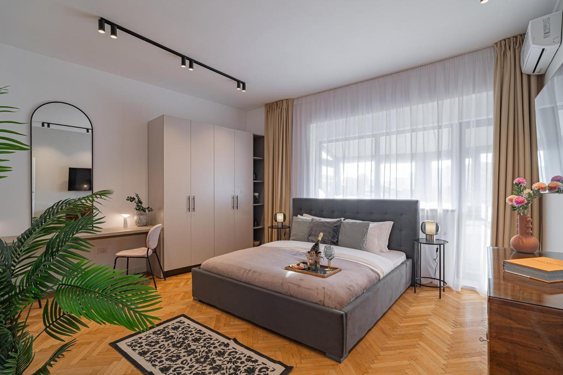 Vibrant & Spacious 3br Lofts On Amzei Square Apartment Bukarest