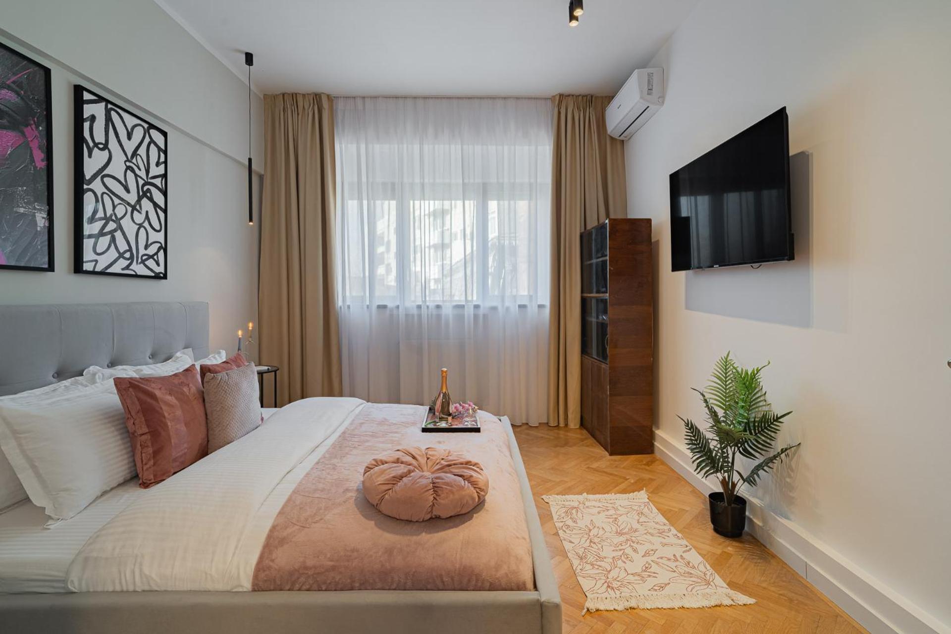 Vibrant & Spacious 3br Lofts On Amzei Square Apartment Bukarest