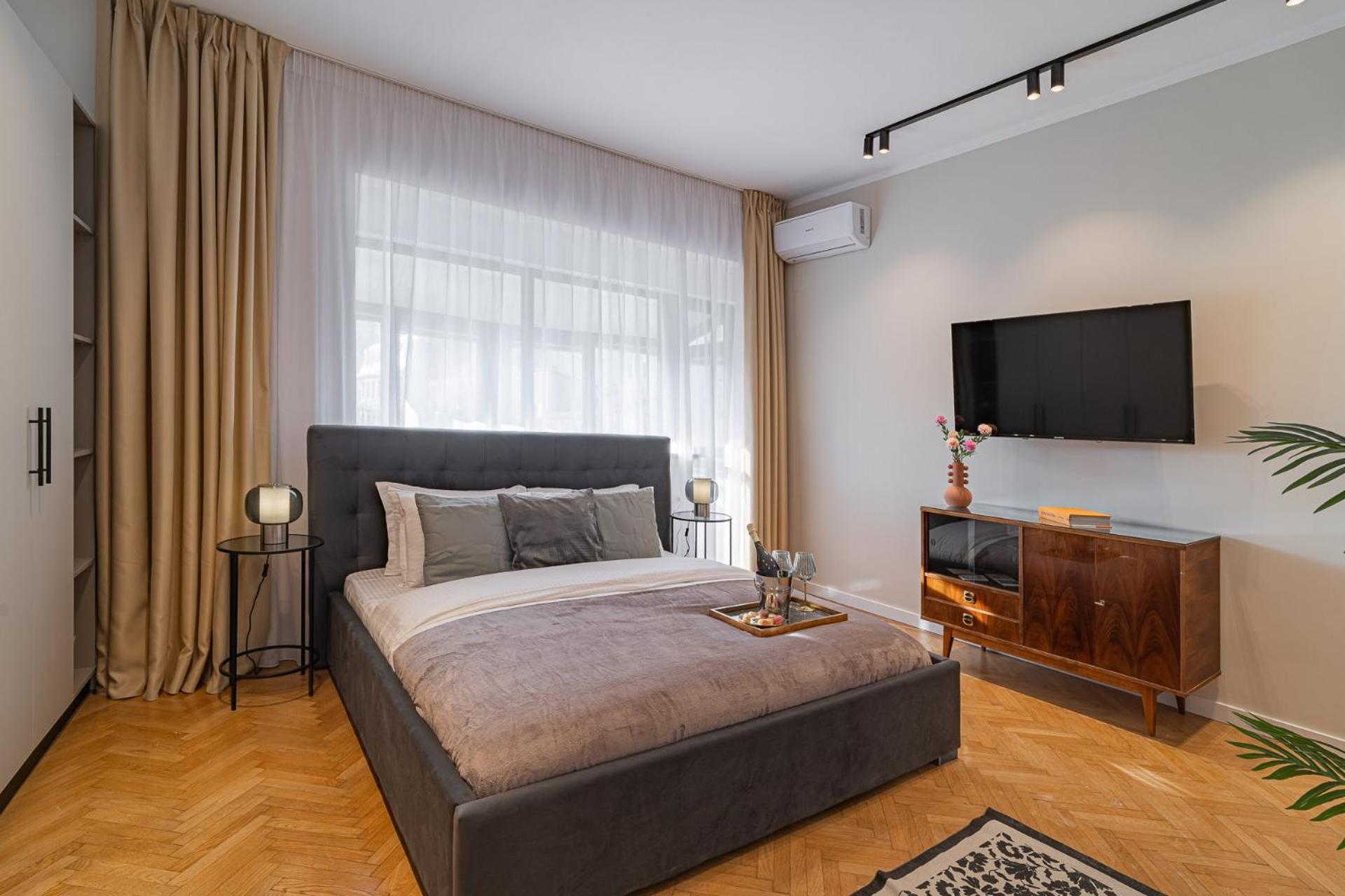 Vibrant & Spacious 3br Lofts On Amzei Square Apartment Bukarest