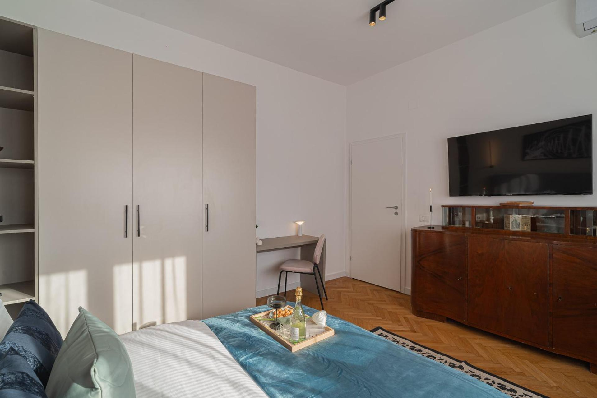 Vibrant & Spacious 3br Lofts On Amzei Square Bukarest