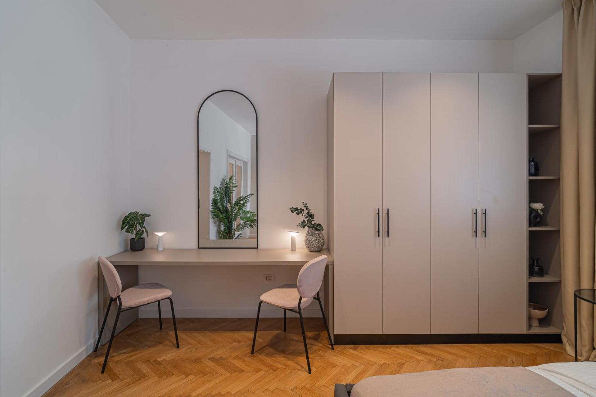 Apartment Vibrant & Spacious 3br Lofts On Amzei Square